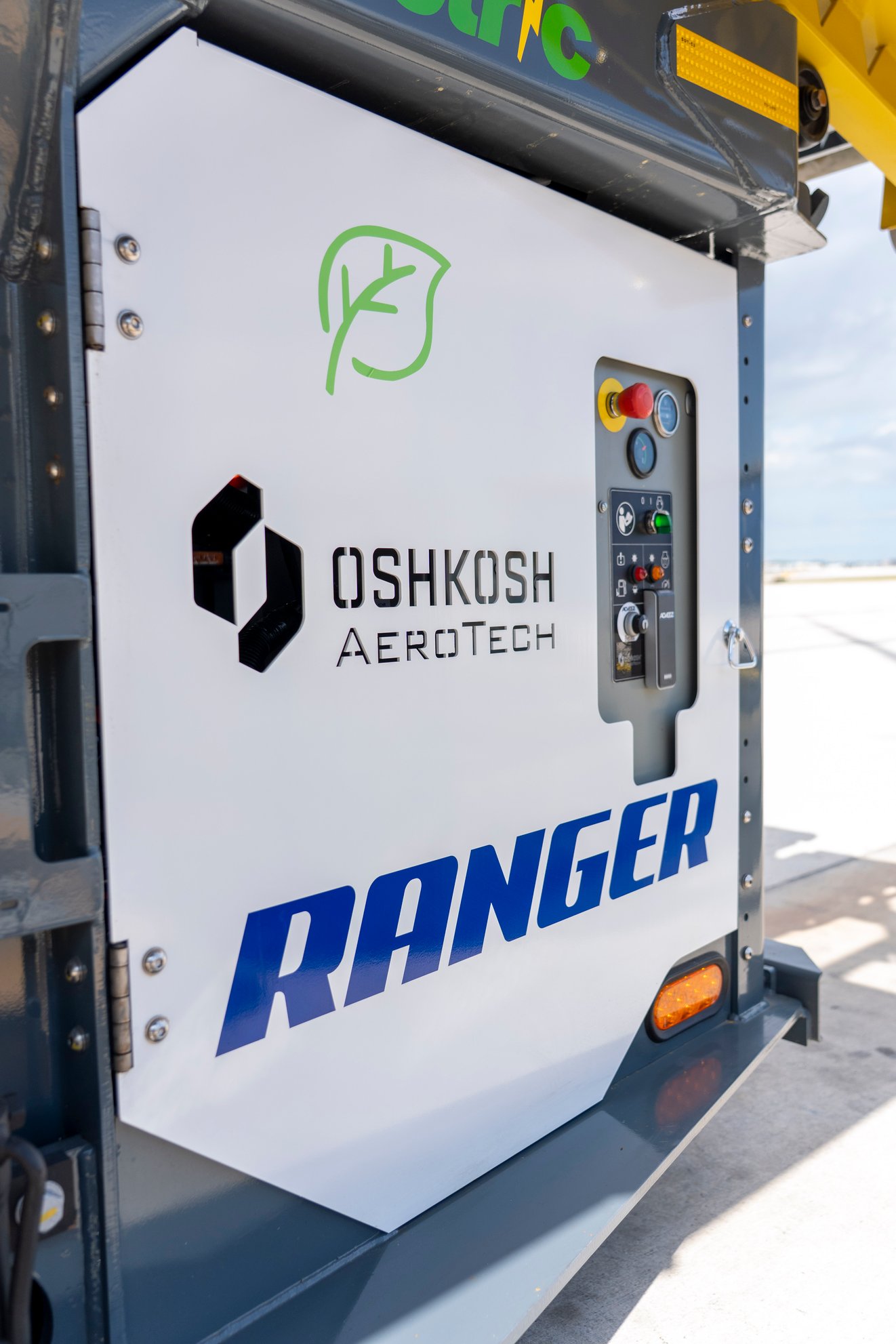 Ranger Electric Cargo Loader Side Panel Ranger Electric Cargo Loader Side Panel